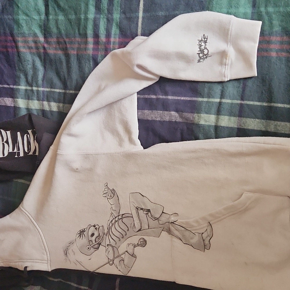 Black Parade MCR Hoodie - Picture 4 of 9